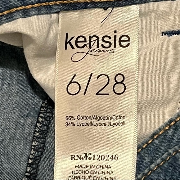 Kensie Shorts Womens 6/28 Blue Belted Soft Lightweight Jean Cuffed NWT - Picture 3 of 10